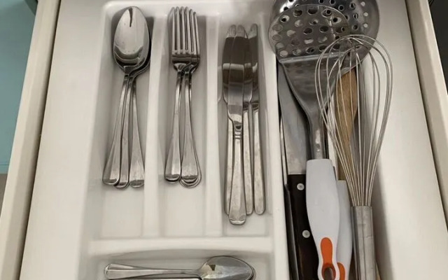 Na Deputatskoy 10 Apartments