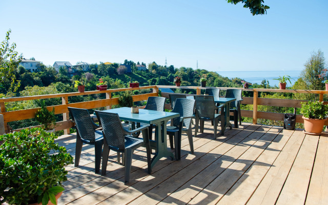 TreeHouse GoldenSeaView TreeHouse Private house