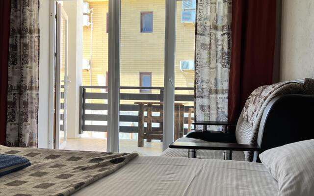 Na Nahimova Guest House