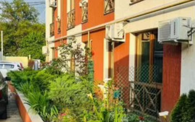 Your Apart v Siriuse dlya 3 gostey Apartments