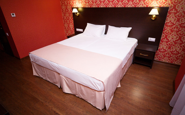 Отель Мелитон