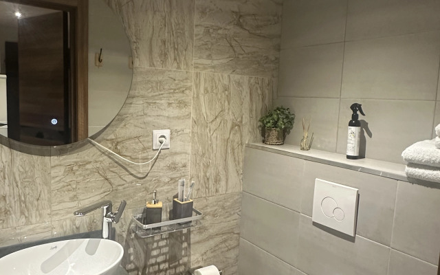 Апартаменты двухуровневые 31м2 рядом с центром