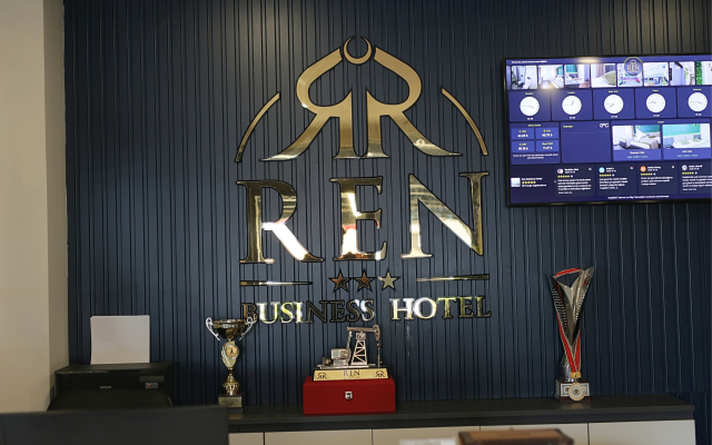 Отель Ren Business
