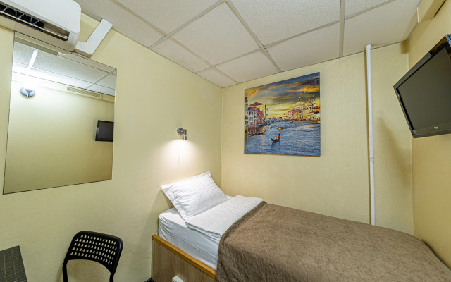 Mini Hotel Kashirskiy - Hostel