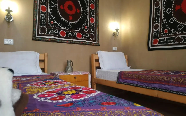 Хостел Aзалия