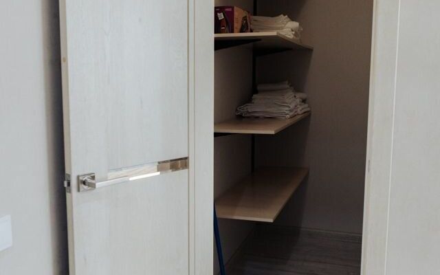Na Vzlyotnoy 81 Flat