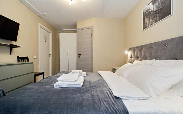 U Semi Mostov Hotel