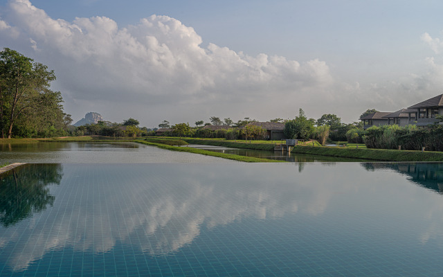 Water Garden Sigiriya Hotel