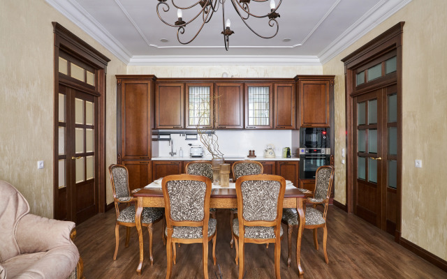 Апартаменты 4-комнатные с Двумя Санузлами на Арбате для Большой Семьи!