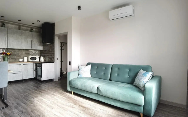 Yevrodvukhkomnatnaya ryadom s Trts Planeta Flat