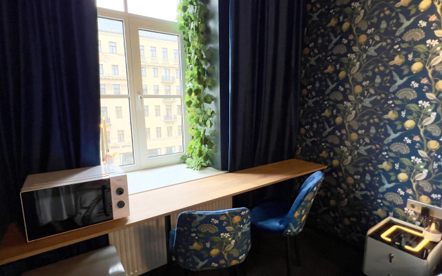 Апартаменты с видом на Невский