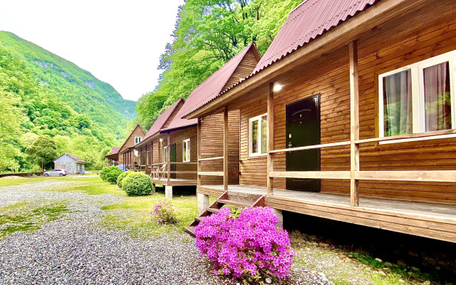 Zhoekvara Hotel
