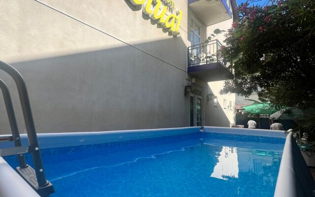 L' Etual Guest House