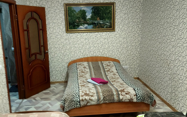 V Otlisthnoy Lokazii Flat