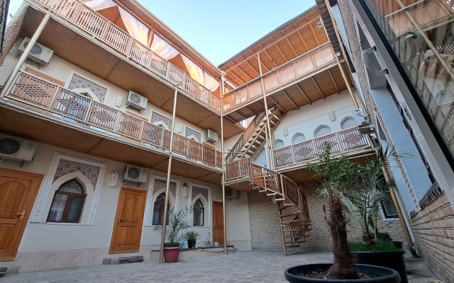 Naqshband Hotel