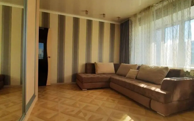 2kh-Komnatnaya V Tsentre Goroda Flat