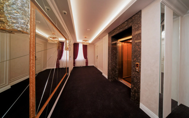 Tverskie Zamki De Luxe Hotel