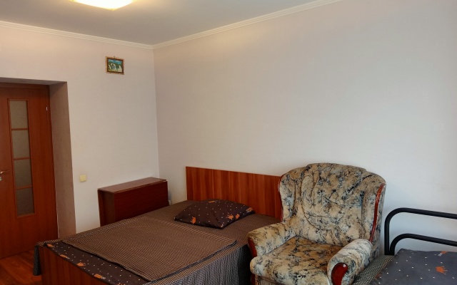 Na Dzerzhinskogo 38B Apartments