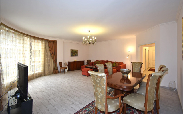 3-K Kvartira v Novostroyke na Ulitsa Arama Di723 Flat