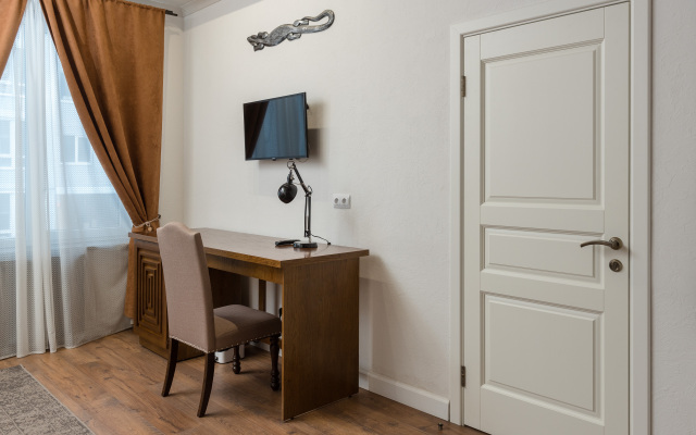 Welcome House Hotel