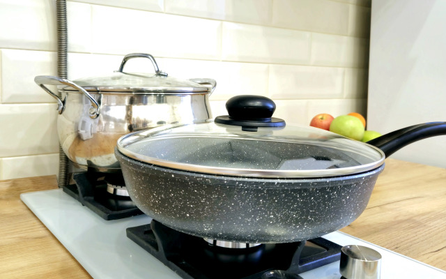 Na Naberezhnoy Volgi Flat