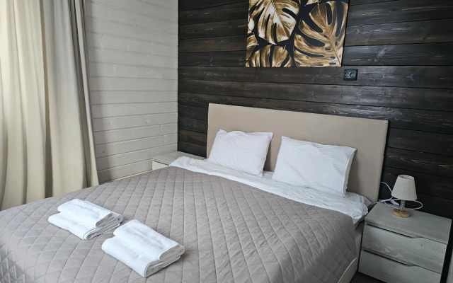 Коттедж Черничный склон Grey House