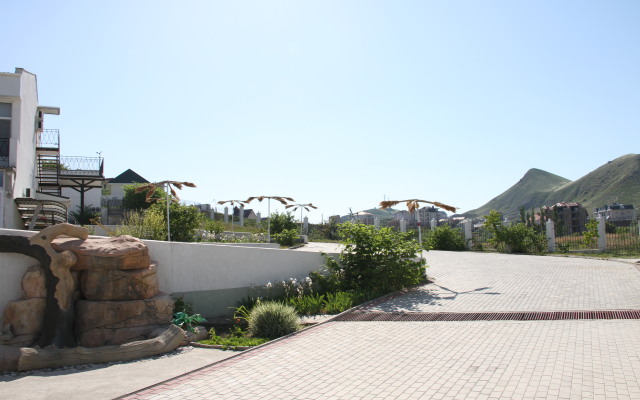 Asmi Apartments