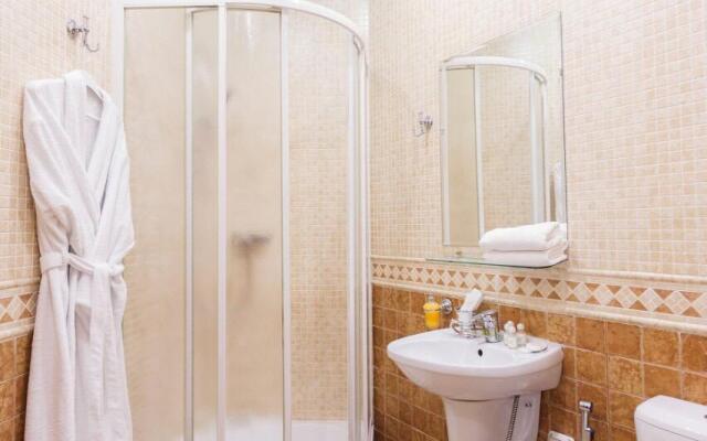 Апартаменты Люксовые апартаменты 2 спальни два санузла на Независимости 13