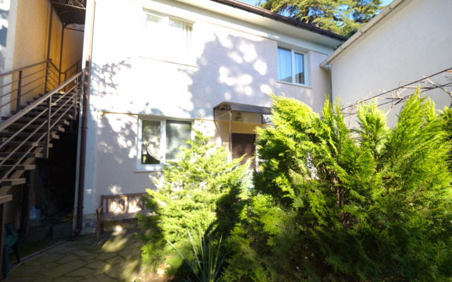 Apartments on Chekhov Street Heart of Yalta 1