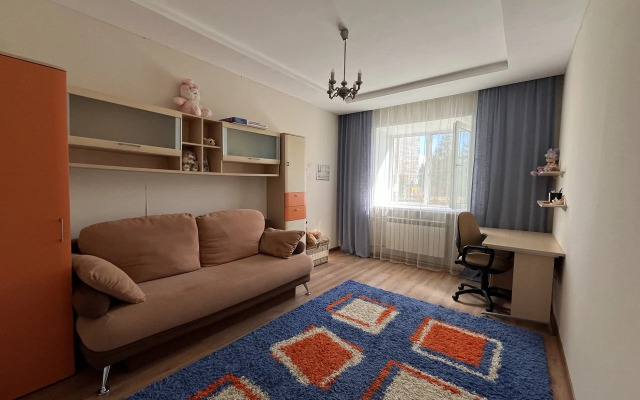 Квартира  3-х комнатная с камином и джакузи