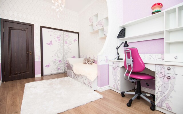 Апартаменты Тихая квартира у Аничкова моста