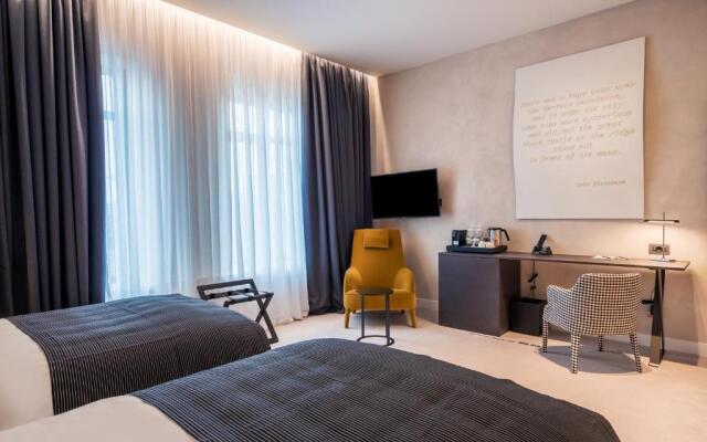 Monograph Hotel (by Travel Agency)