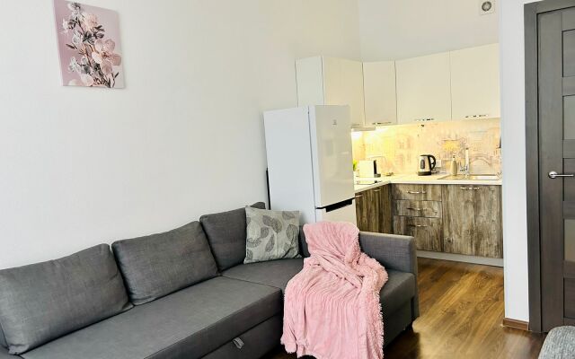 Briz na Tulonskoy allee Flat
