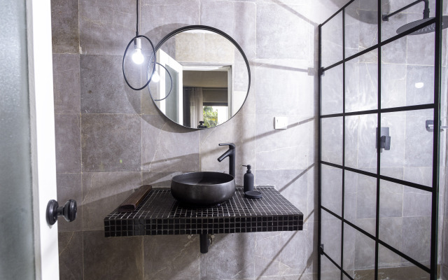 Serenity Residences & Spa, Kokrobite Beach Hotel