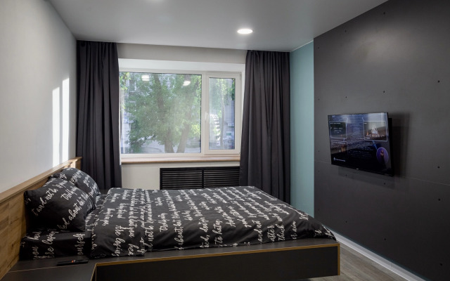 Uyutnaya s dizaneynerskim remontom v tsentre goroda Flat