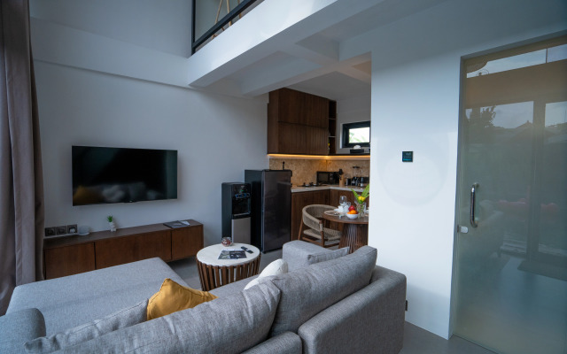 Апартаменты Двухуровневые с бассейном