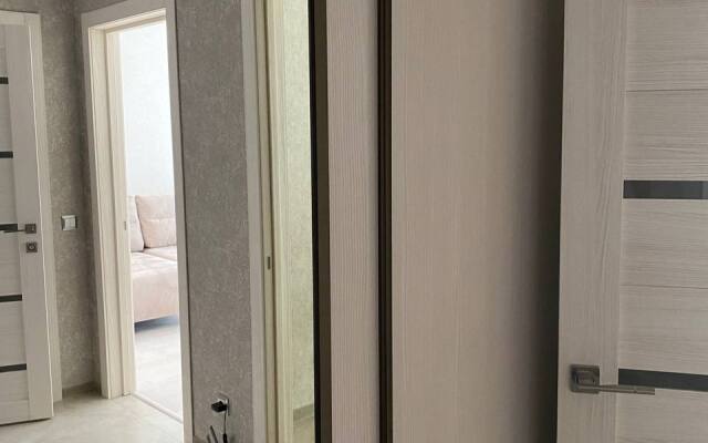 Na Avtomobilistov Flat