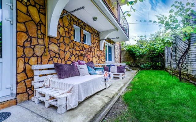3 Gosti-24 Na Krymskoy Apartment