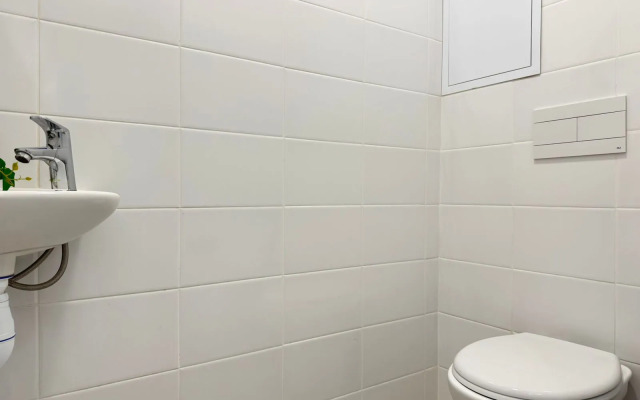 Квартира Двухкомнатная просторная и уютная ArtApart