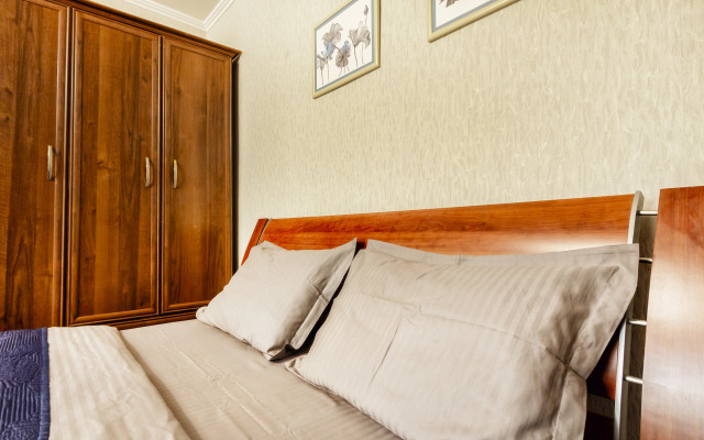 10 Samiy Tsentr. Idealno dlya Komandirovannogo i Turista Apartments