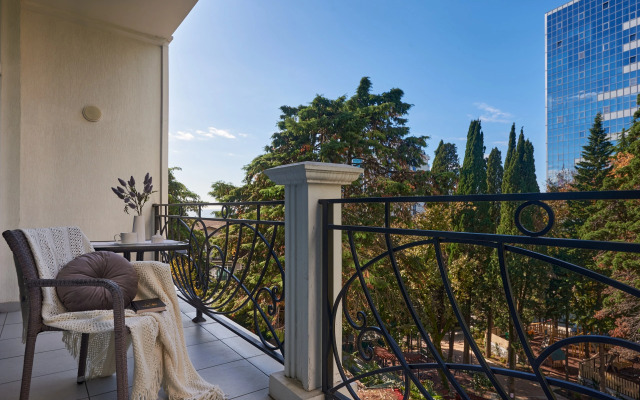 Red Apartments Pokrovskiy Park Iris Apartments