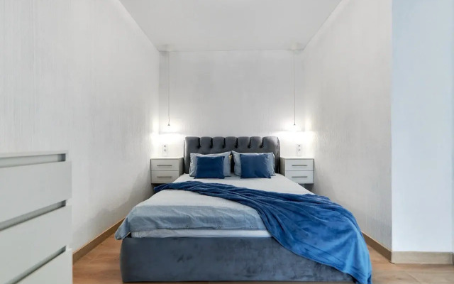 Dvukhkomnatnaya v Tsentre Goroda Flat