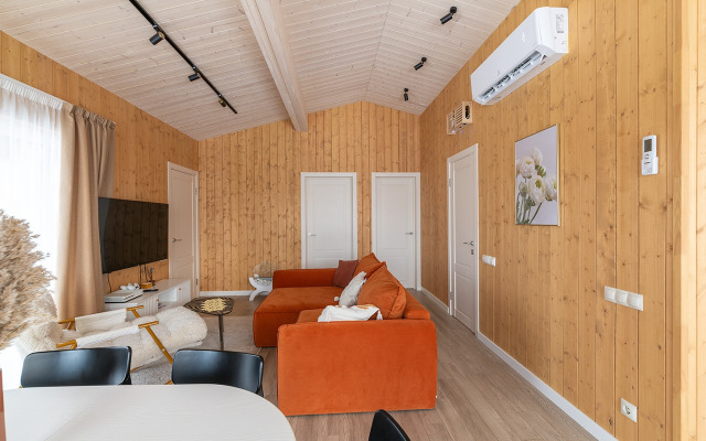 Частный дом Уютный домик вдали от шумного города