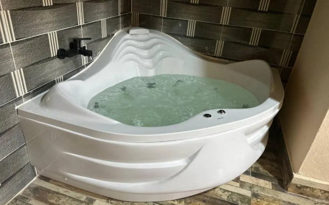 Курортный отель Amwaj Oyoun Resort & Casino