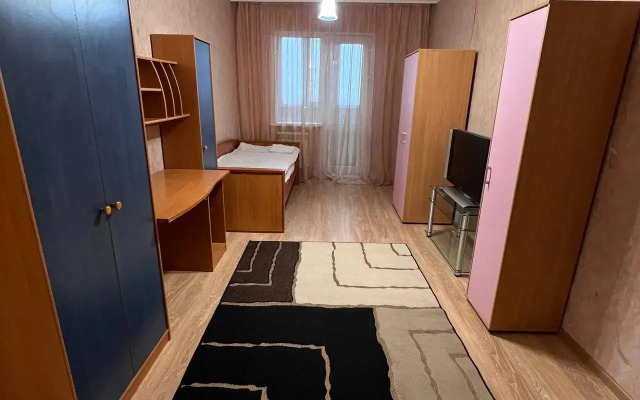 Abaia 61 Zamechatelnaya 4kh Komnatnaya Flat