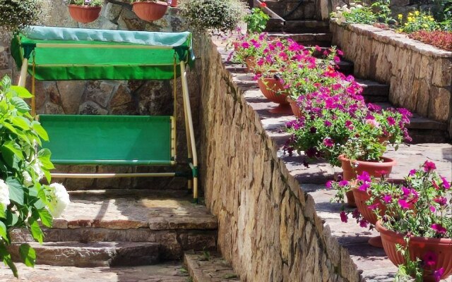 Radevichi Guest House
