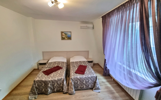 Na Chernom More Private House