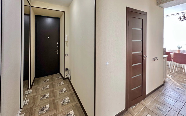 Na Allee Geroyev v Antichnom stile Apartments
