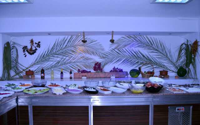 Sunpoint Family Hotel