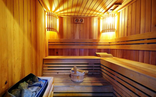 Отель Centre Point Hotel Sukhumvit 10